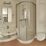 Hotel Schoene Aussicht 3*