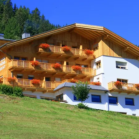 Hotel Schone Aussicht 3*