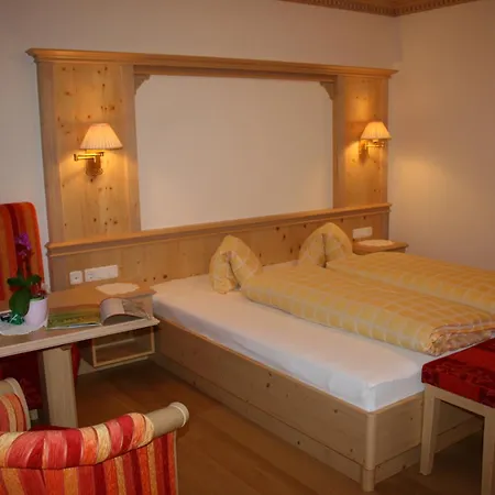 Hotel Schone Aussicht 3*
