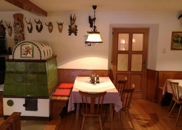 Schoene Aussicht Отель Картитш