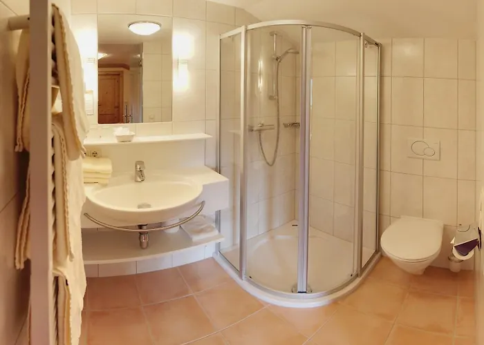 Szálloda Schoene Aussicht Kartitsch