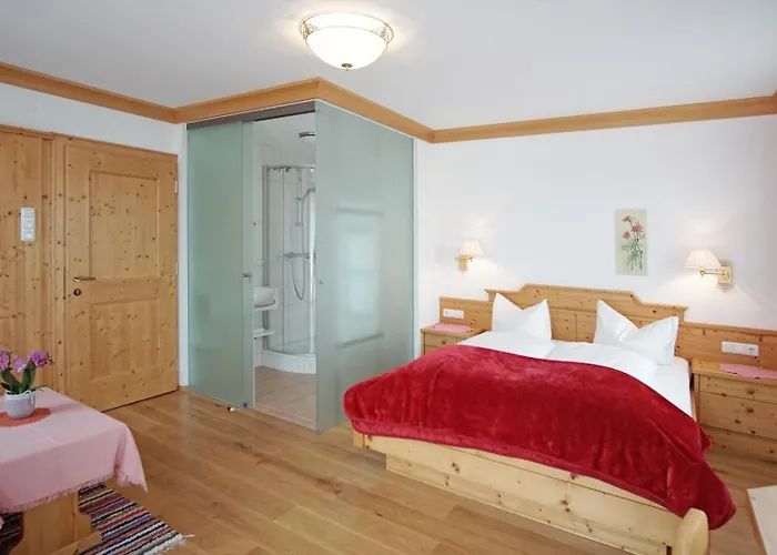 Schoene Aussicht Szálloda 3*