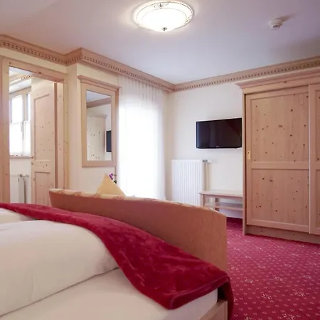 Schoene Aussicht Hotel Kartitsch